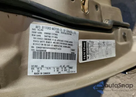 1999 Mercury Grand Marquis Gs из США, поврежденный, VIN 2MEFM74W8XX671433